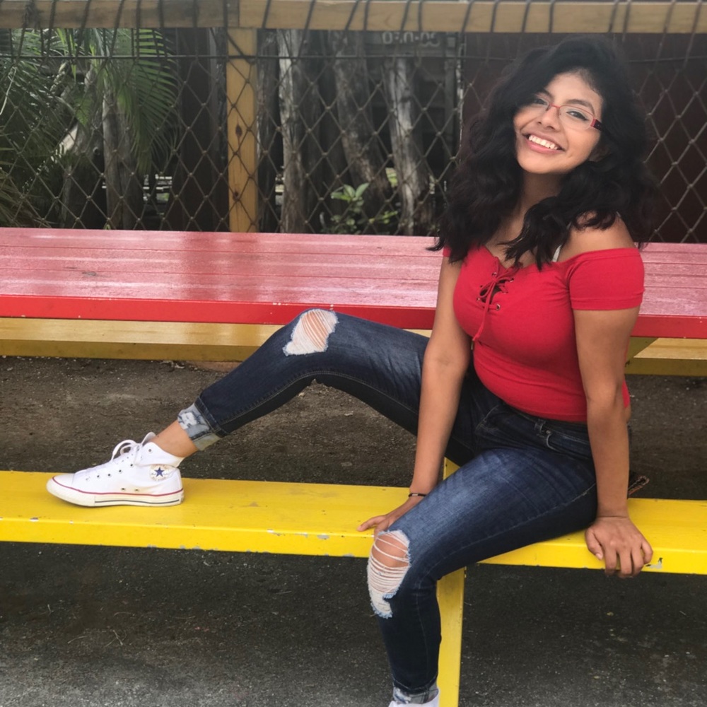 Meet your Posher, Lorena